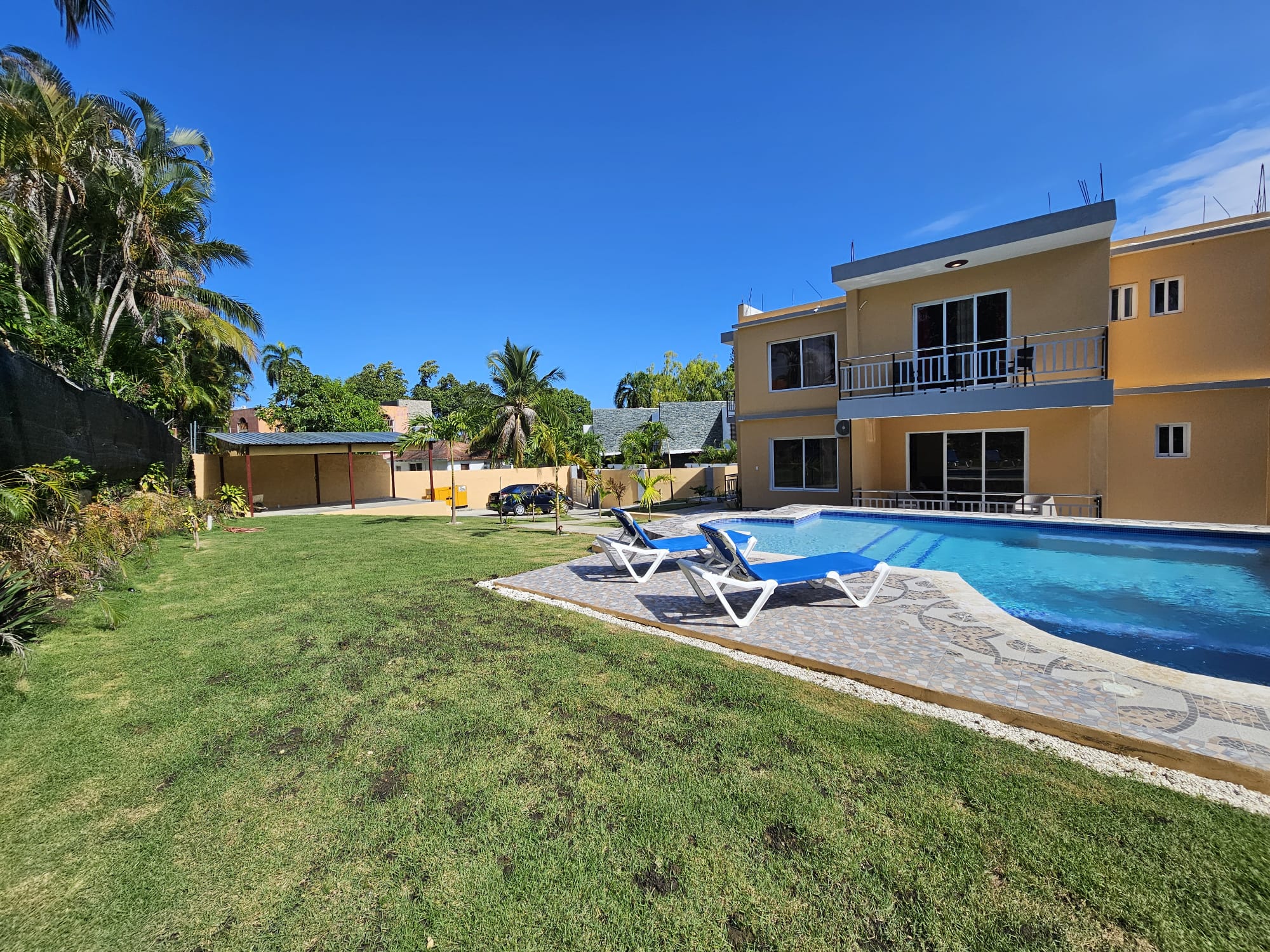 Lawn / Pool / Event space