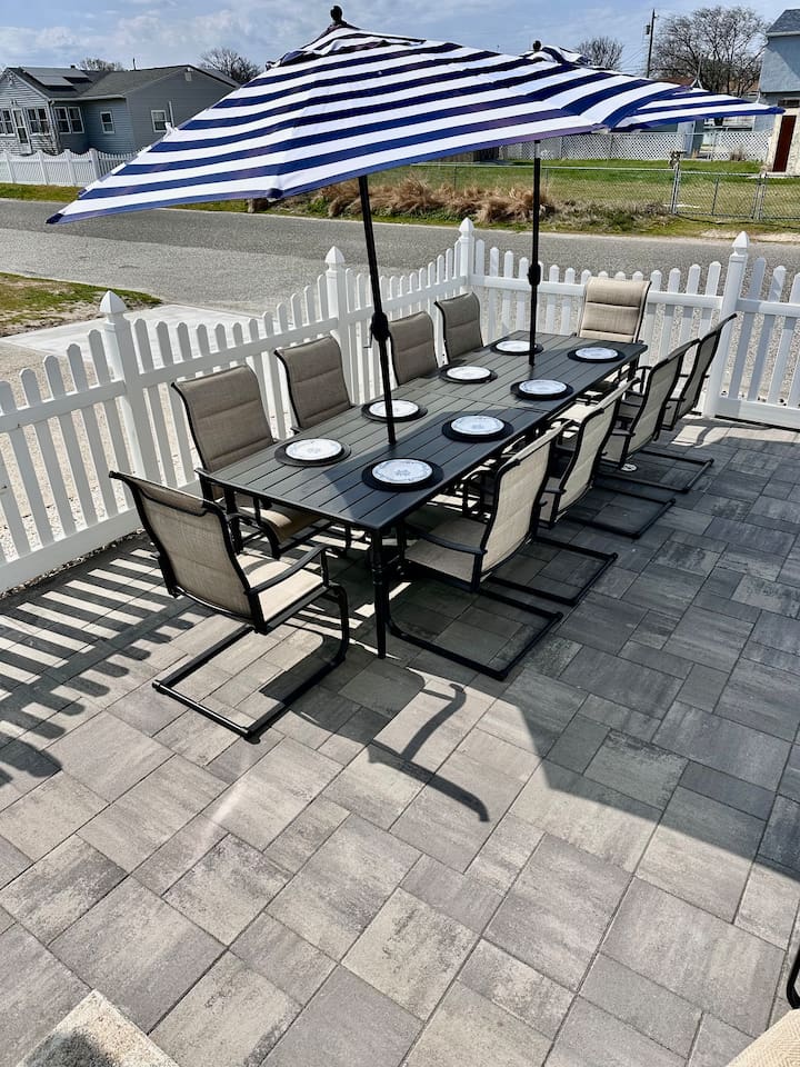 Outdoor dining patio