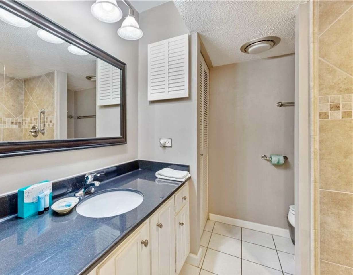 Bathroom vanity