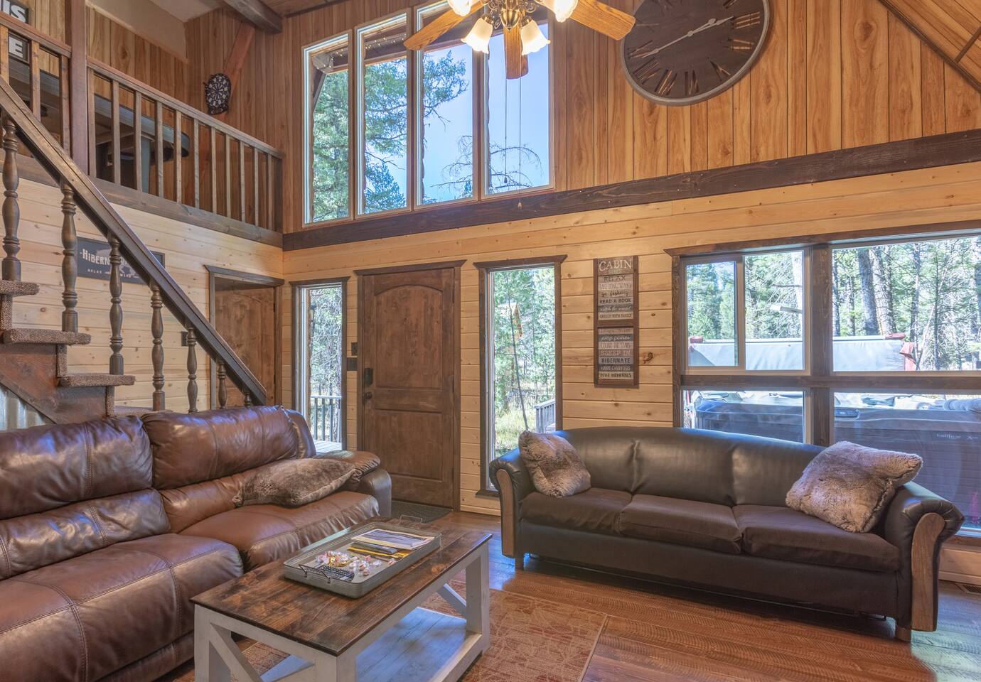 Rustic Cabin Retreat - Vacation Rentals Made Easy
