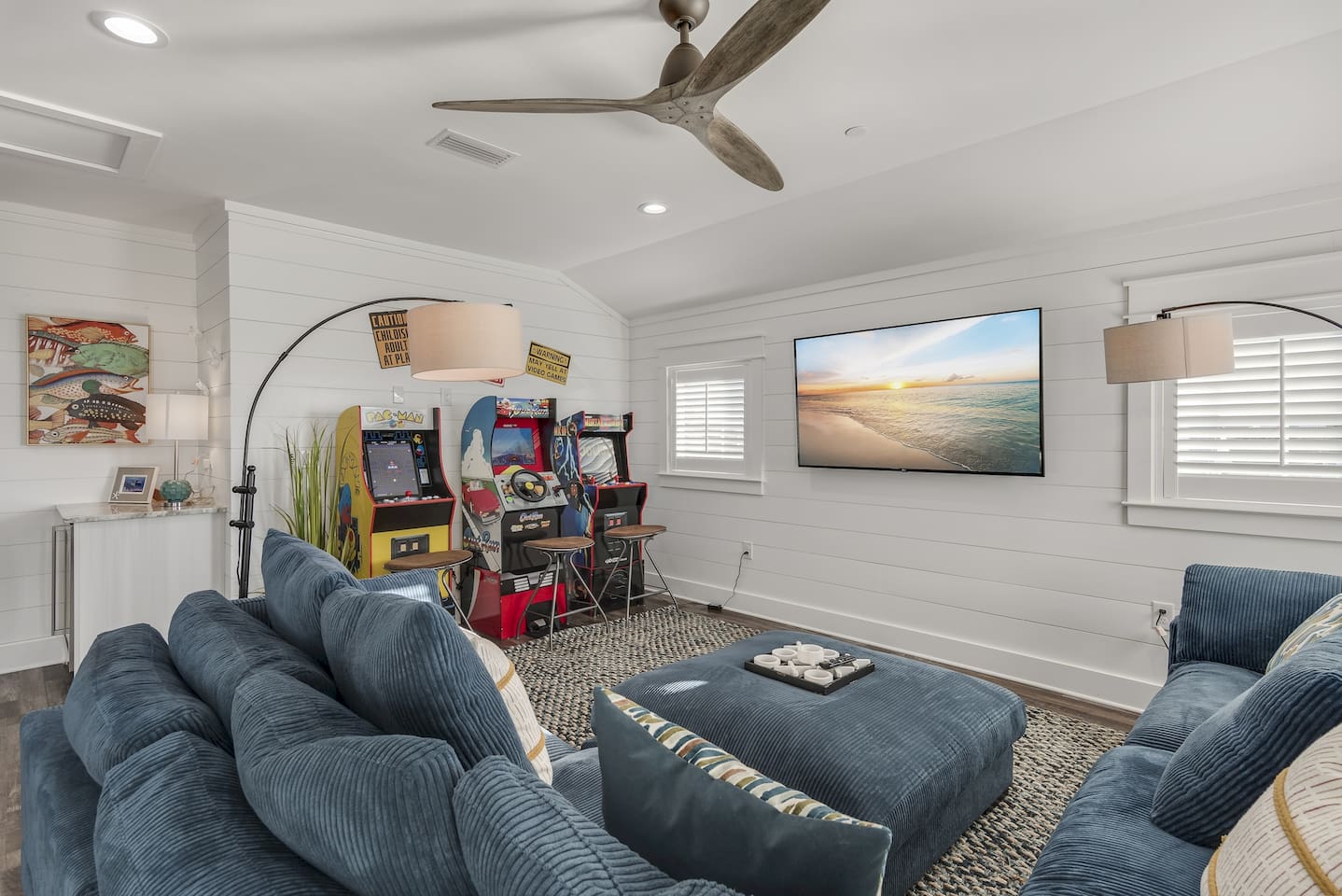 Game Station & Living Room & Beverage Station (third floor)