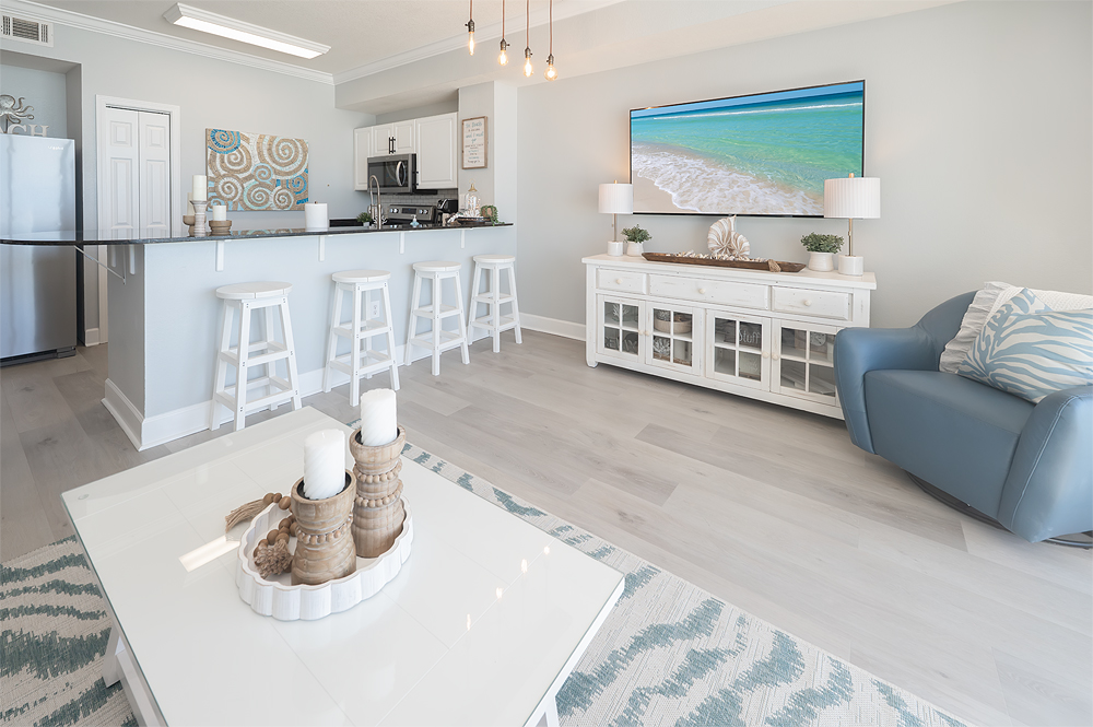 Spacious gulf front living