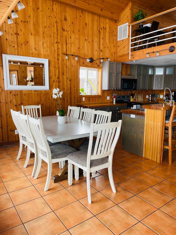 Large dinig table perfect for family dinners and lake house gatherings.