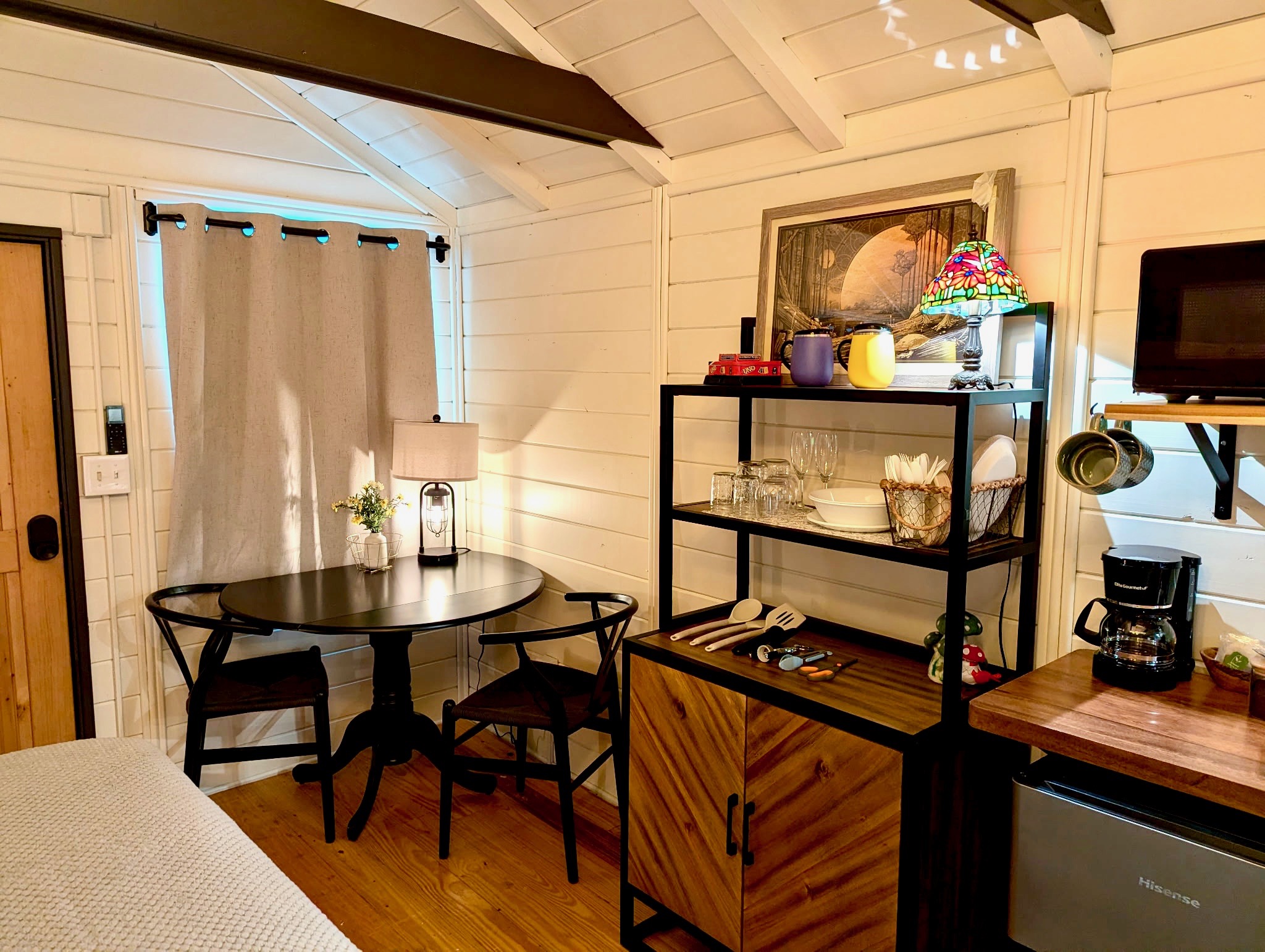 Dining Area and Kitchenette