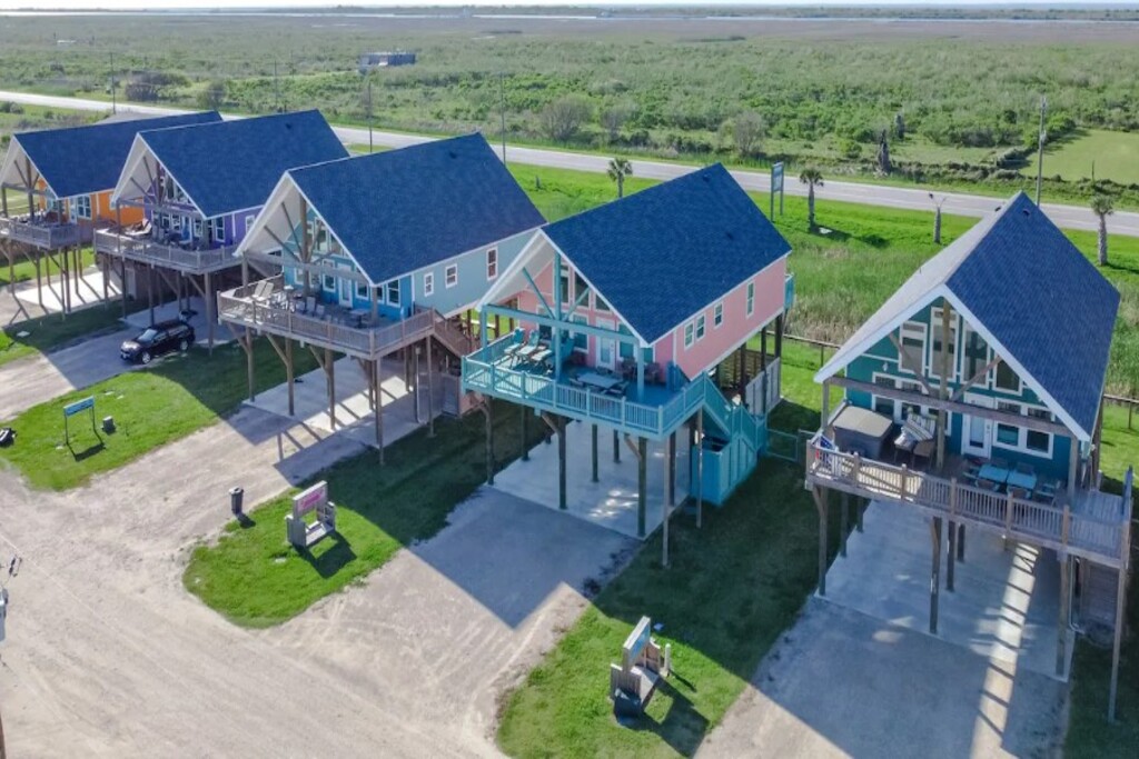 9f7ffa9eef28495aaae6710e150e1149 | Beachhouse | Texas | TX | Vacation Homes | Galveston | Crystal Beach | Kokomo | Breezy Days | Beachfront Elegance | Sunrise Serenity | Southern Sands Property Management, LLC