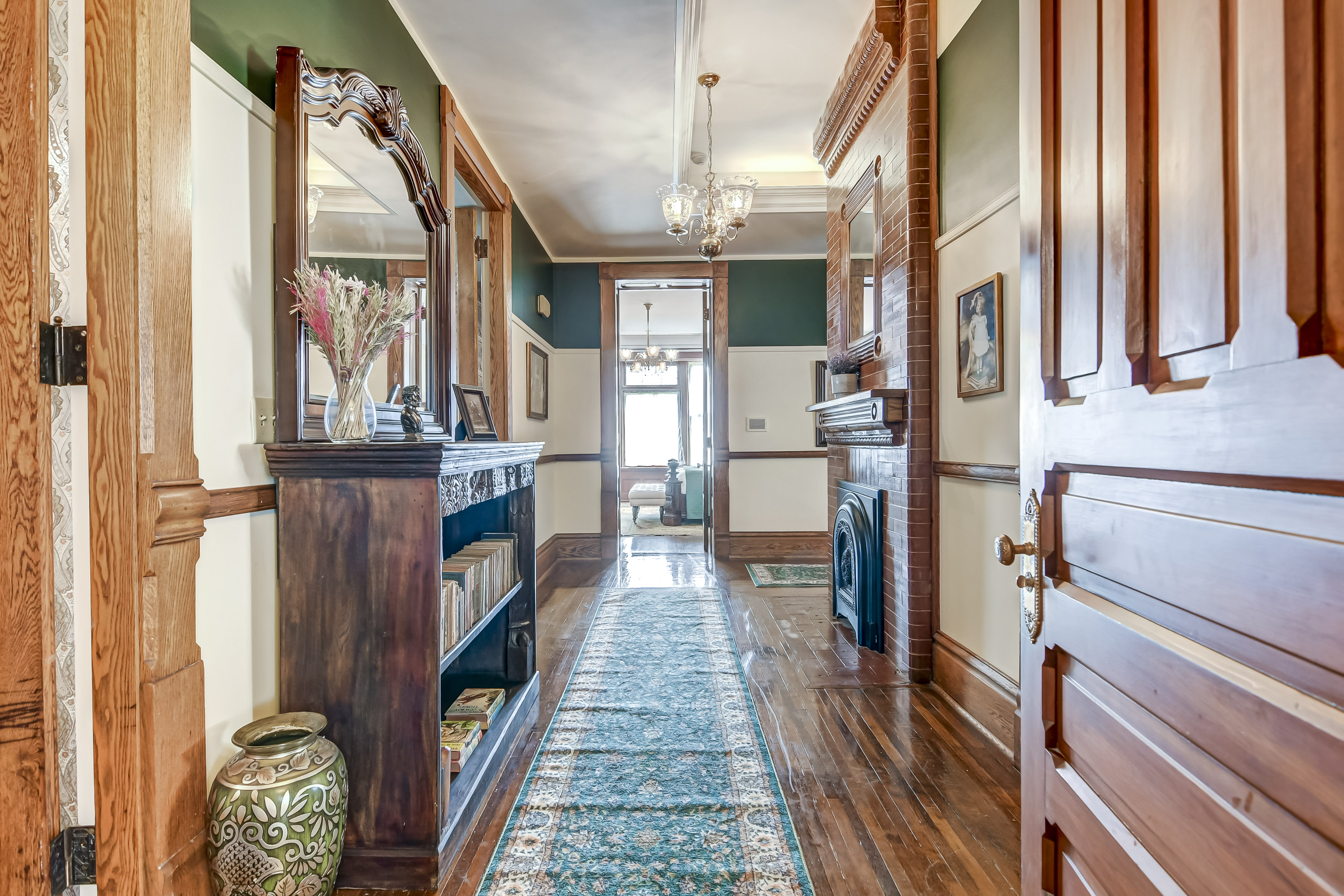 The Bressmer - Hallway