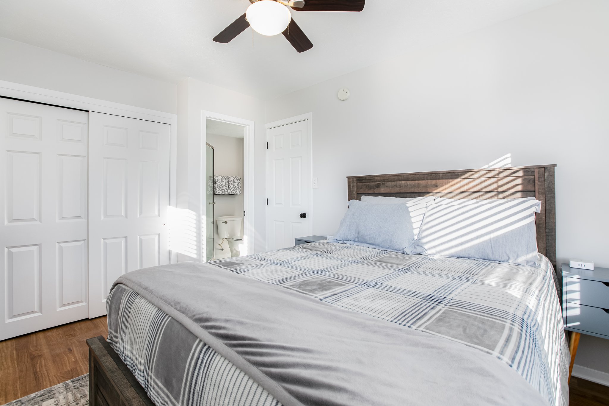 Master Bedroom Queen