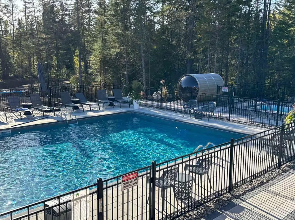 Spend sunny afternoons enjoying refreshing poolside moments
