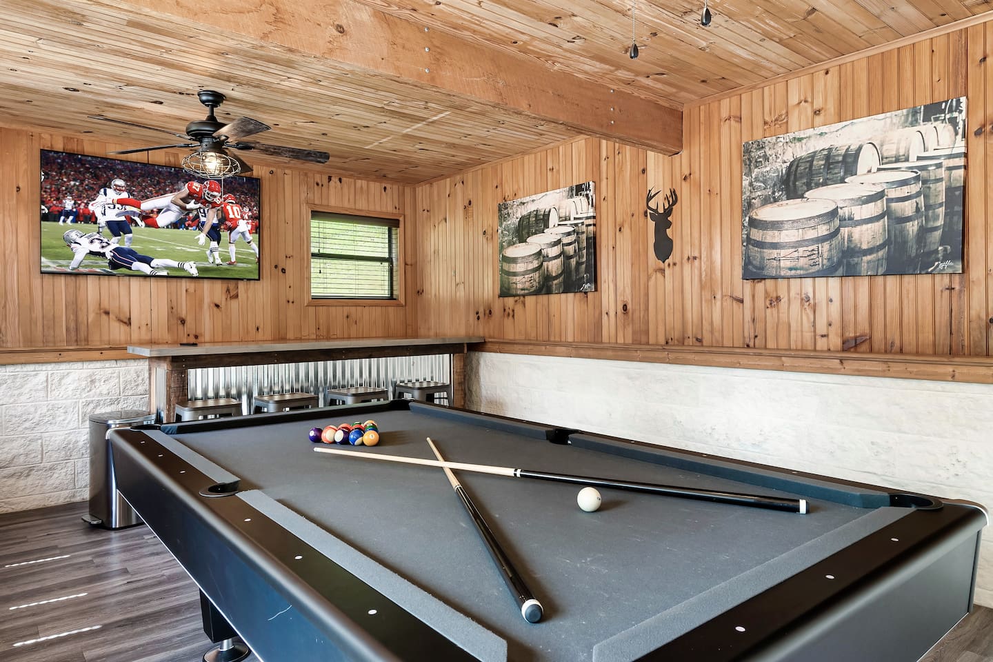pool table/shuffleboard/bar room - lower level
