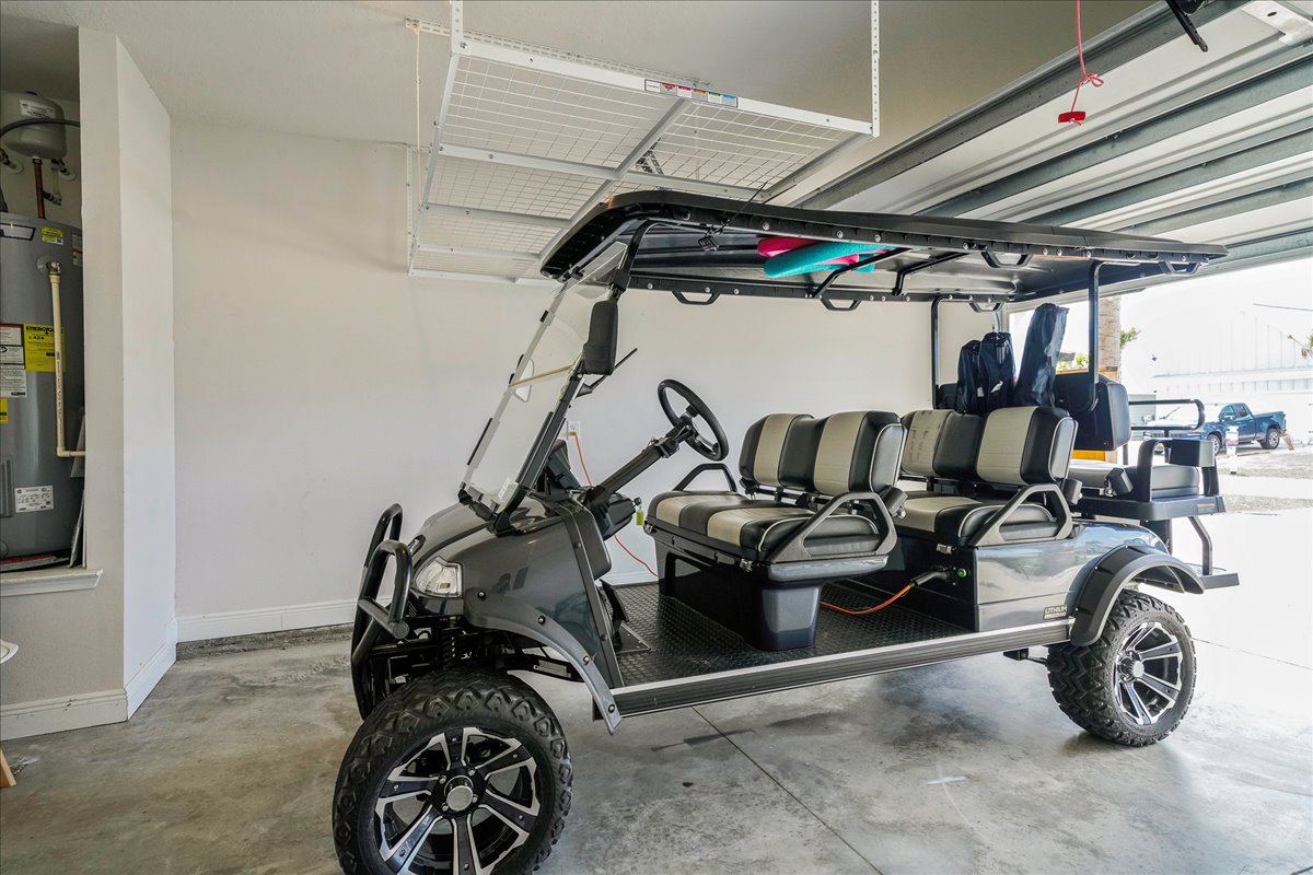 A 6-seater golf cart is included with your stay.