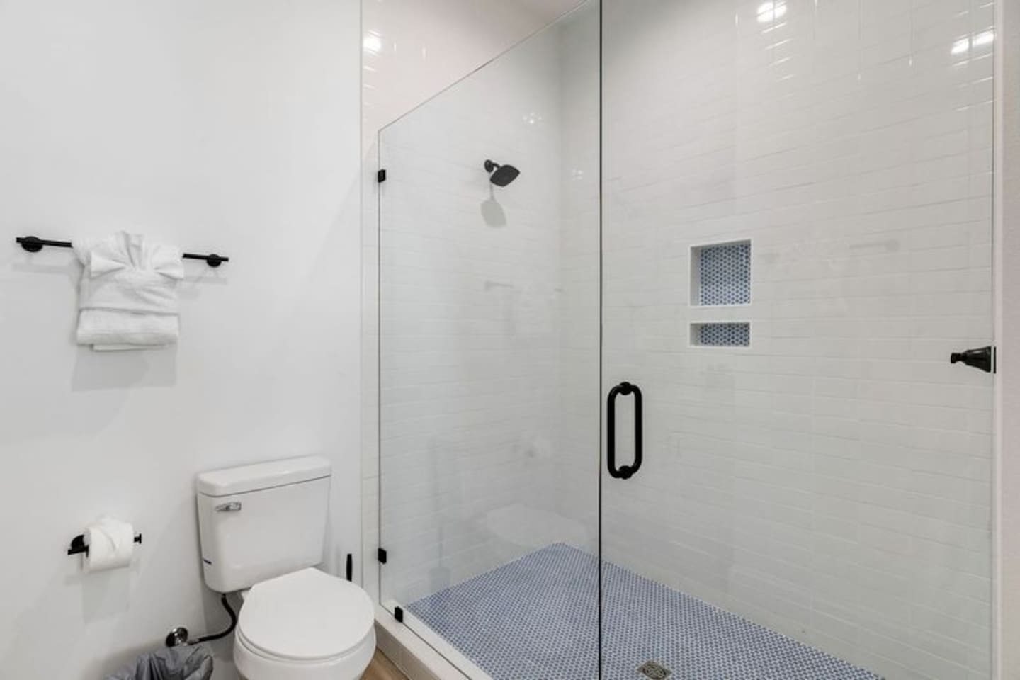 Bathroom # 4: Private Bath (Second Floor) 