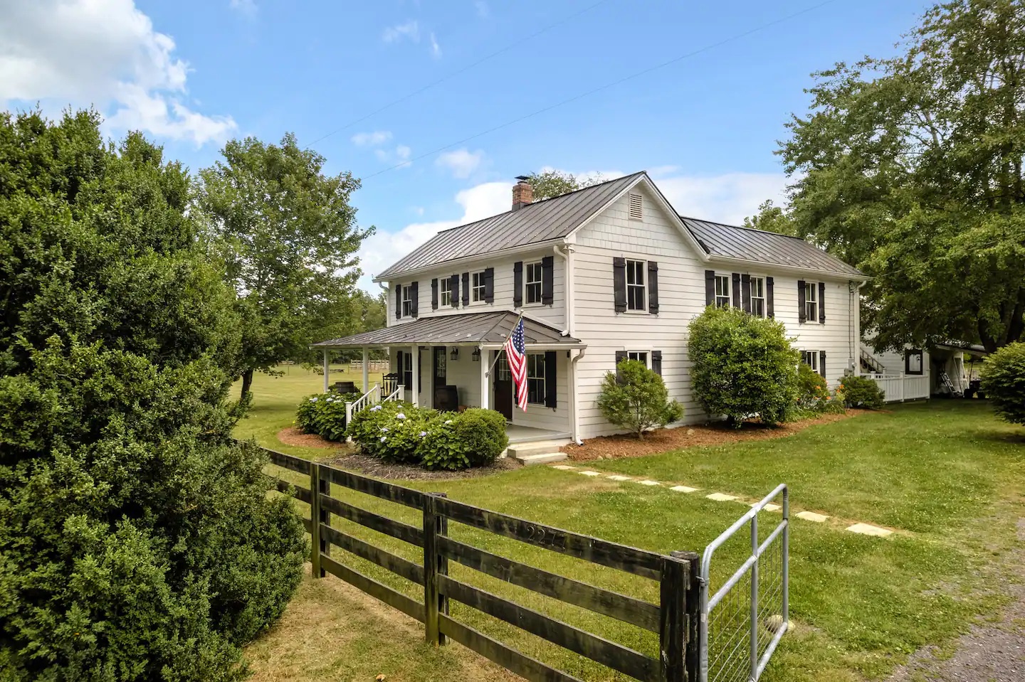 Old Rag Escapes farmhouse