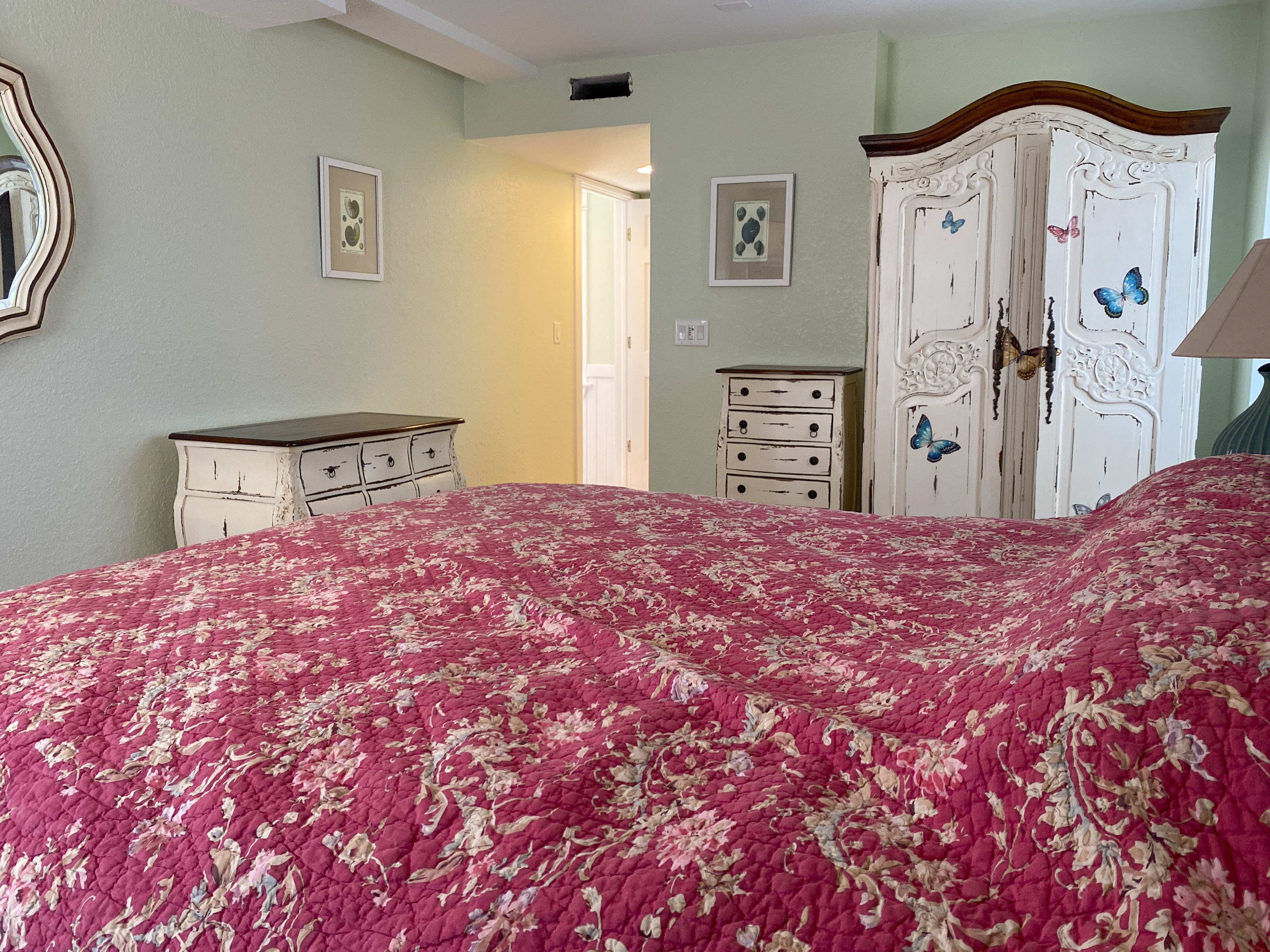 The Fitzgerald — King Suite (2)