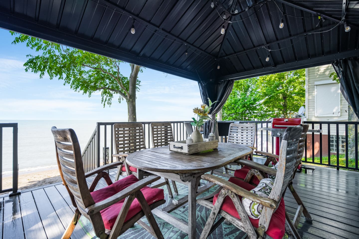 Deck with Dining Area