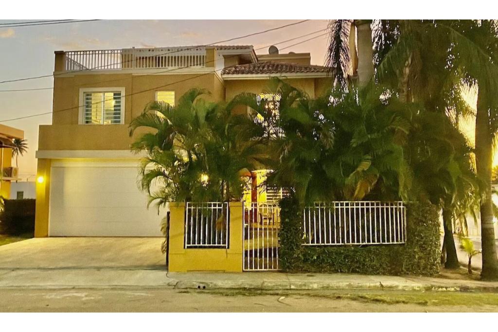 beach view vacation homes Rincon