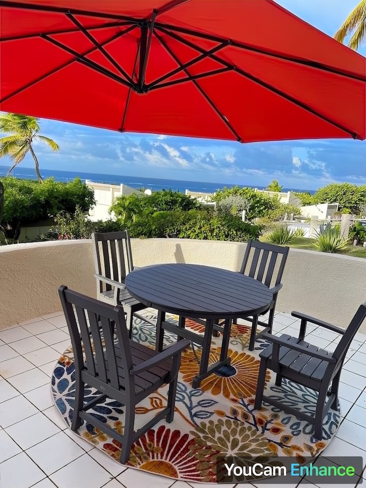 Enjoy morning coffee with an ocean view! 