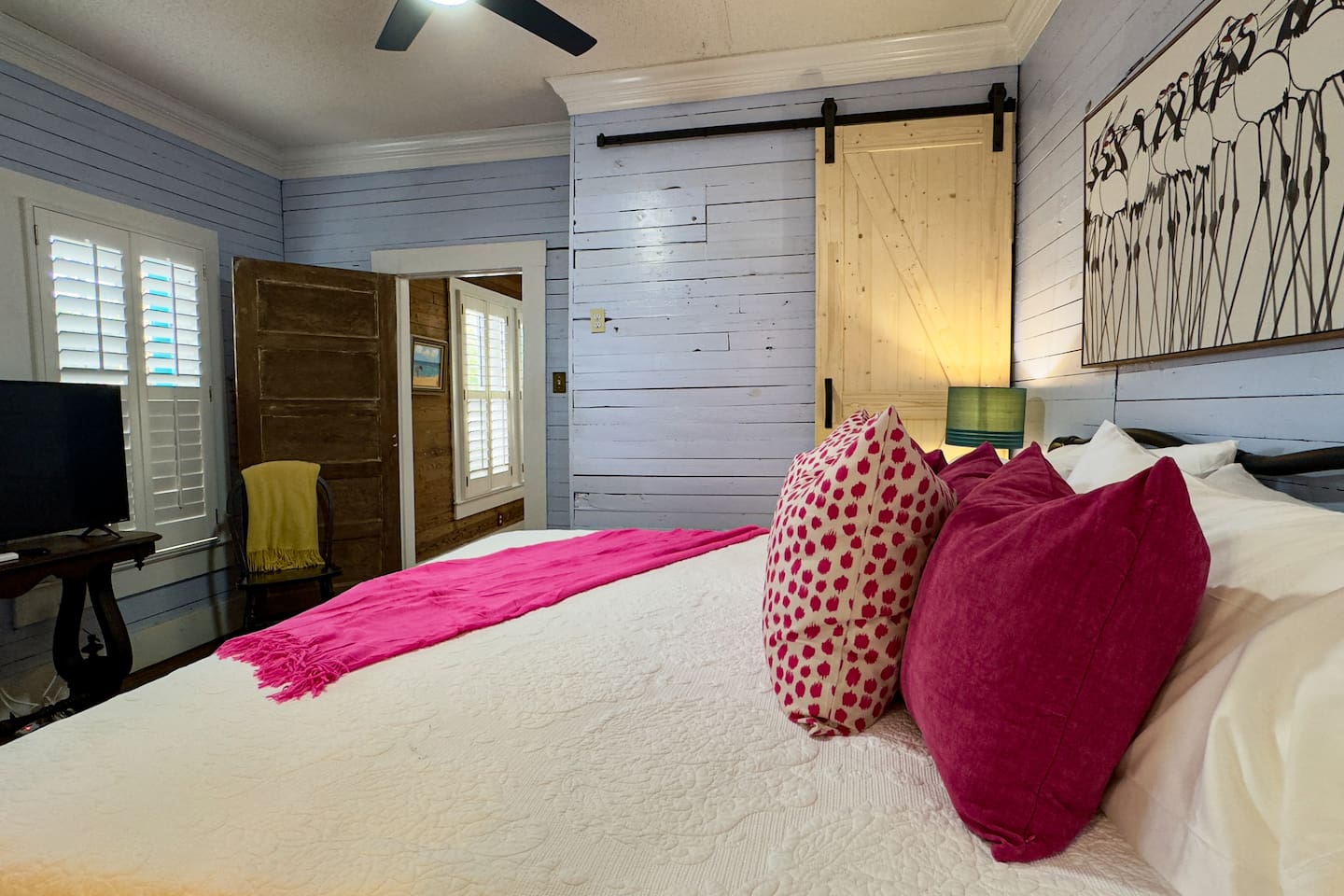 Relaxing room with a queen-size bed, perfect for a restful night’s sleep.