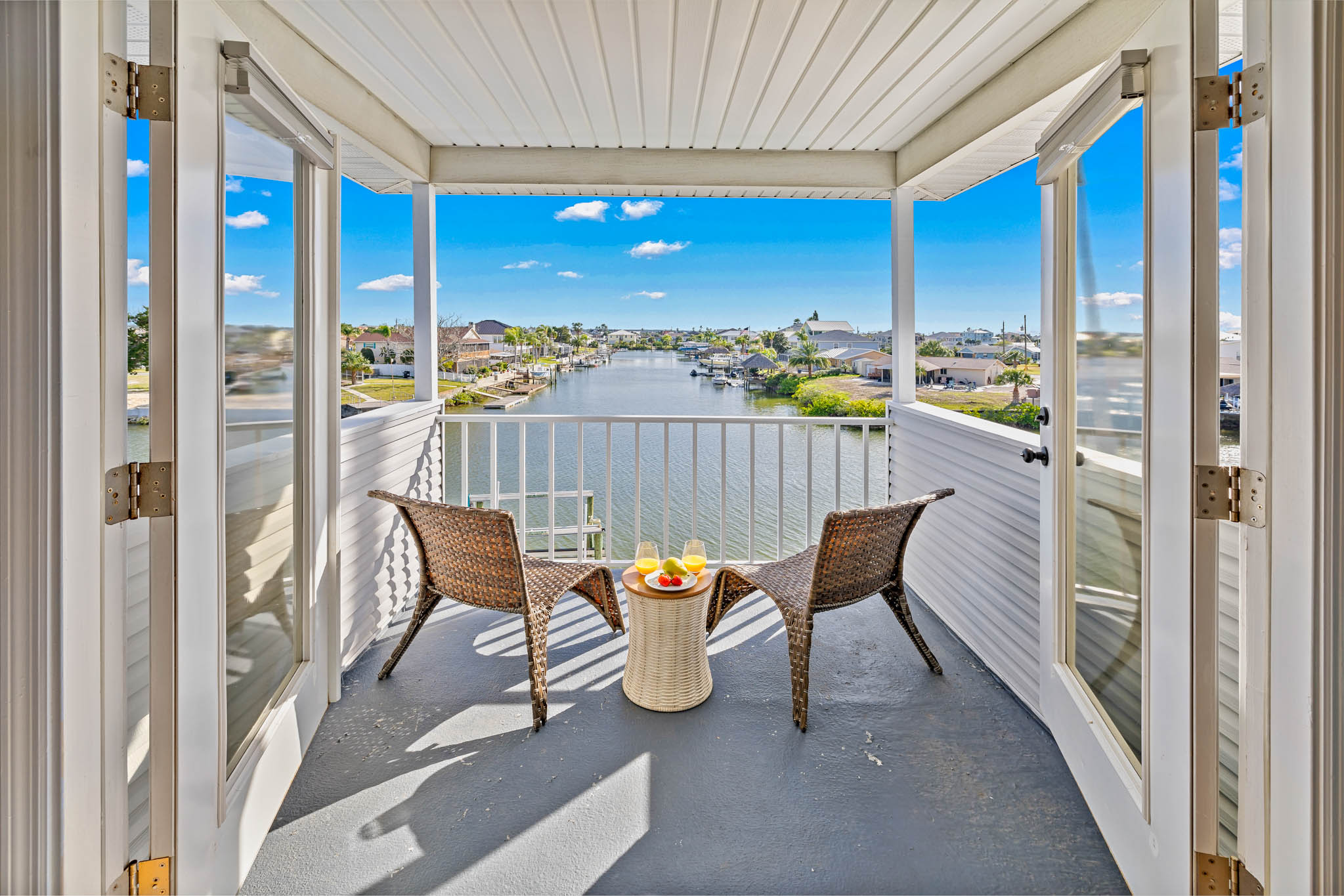 Heated Pool/Gym/Games/Waterfront 4