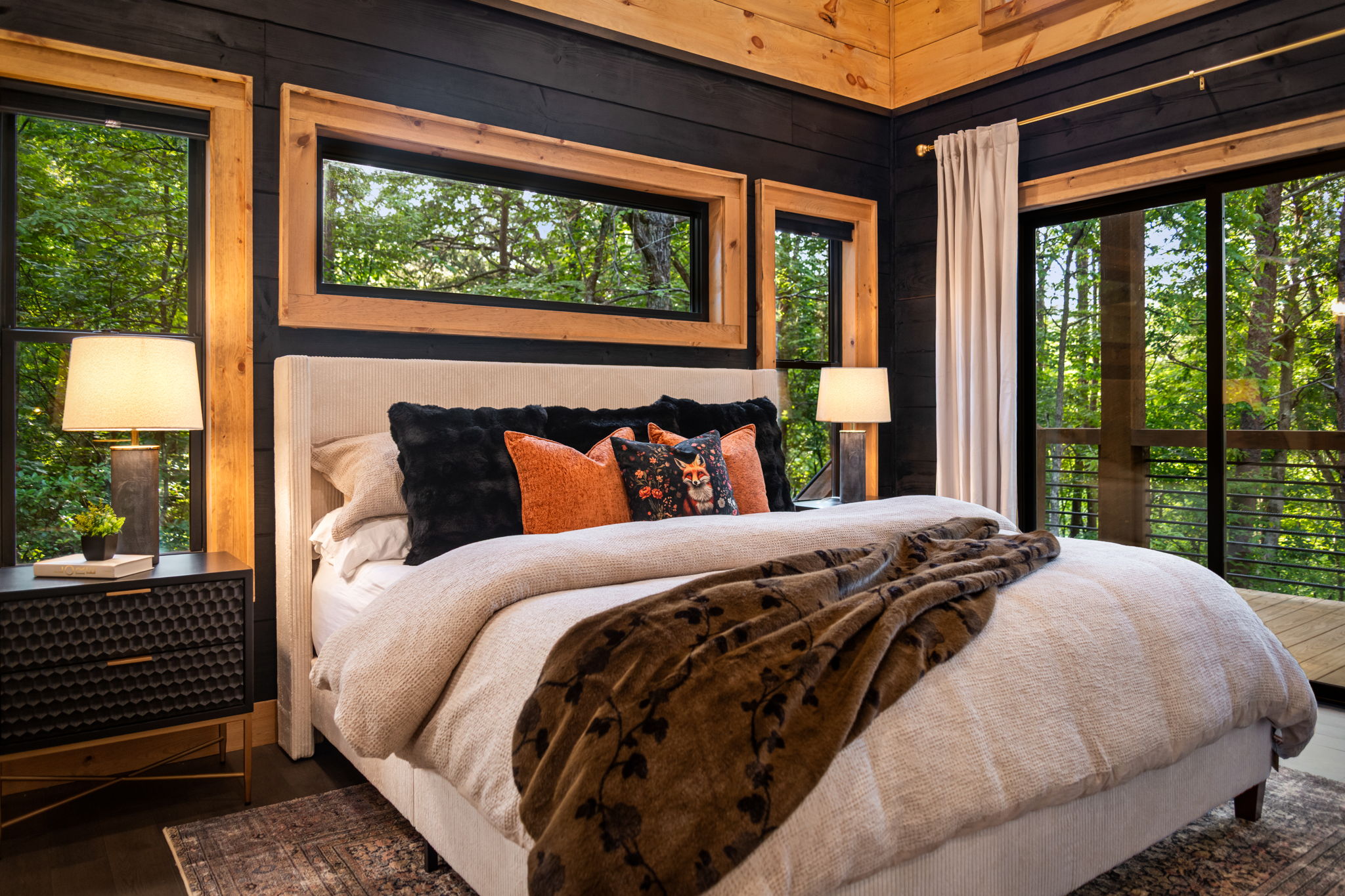 Fox master king bedroom