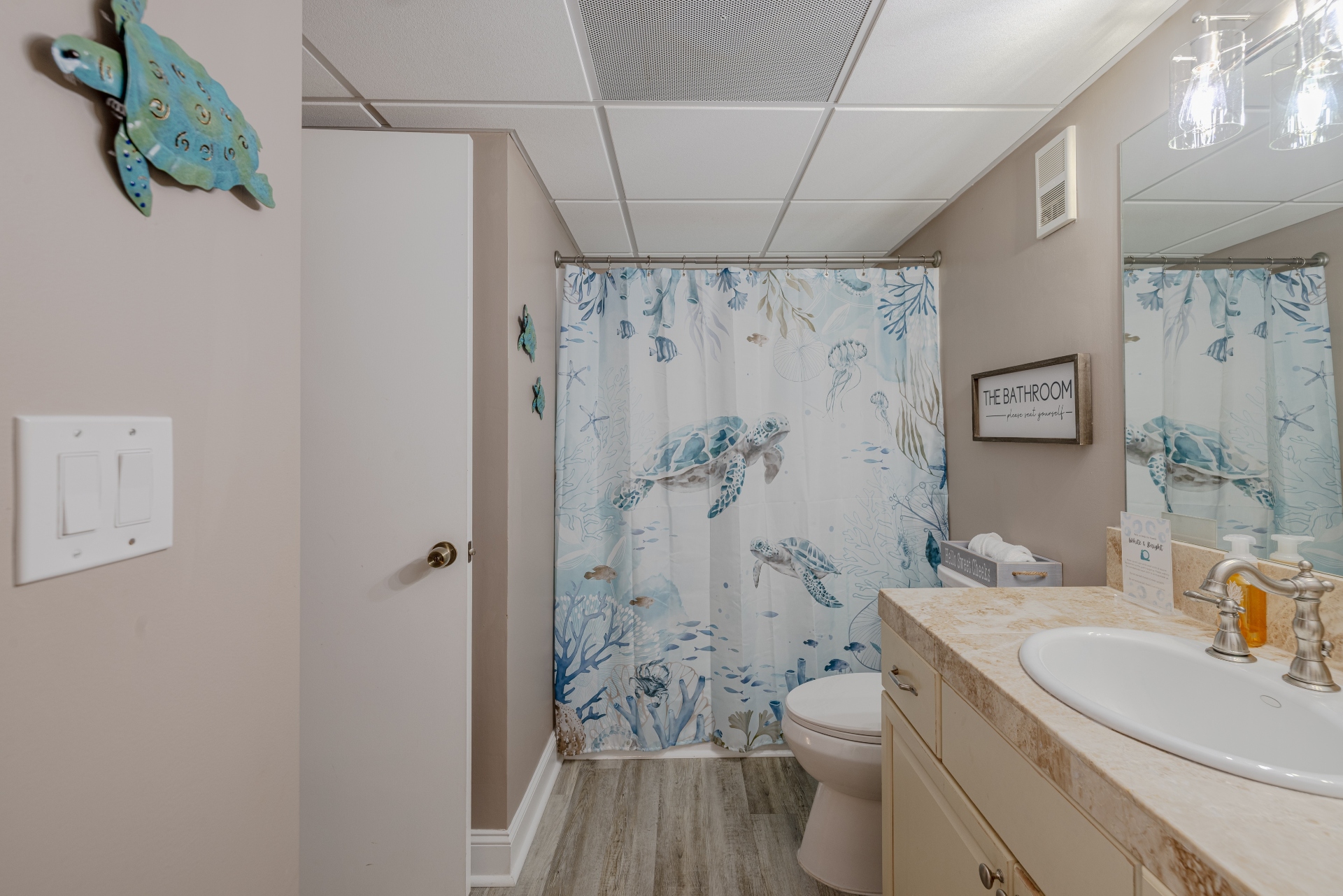 3rd bathroom with tub/shower combo
