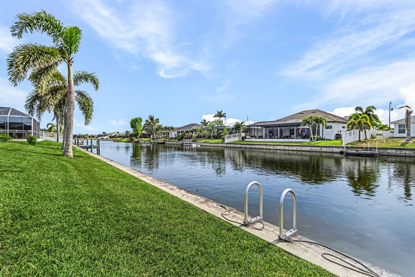 Use the kayaks to explore the beautiful waterways of the 100-foot-wide canal, ideal for fishing and spotting wildlife!