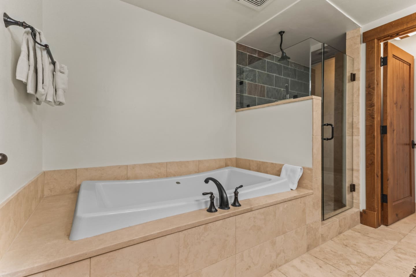 Ensuite Bathroom #3 | Bathtub