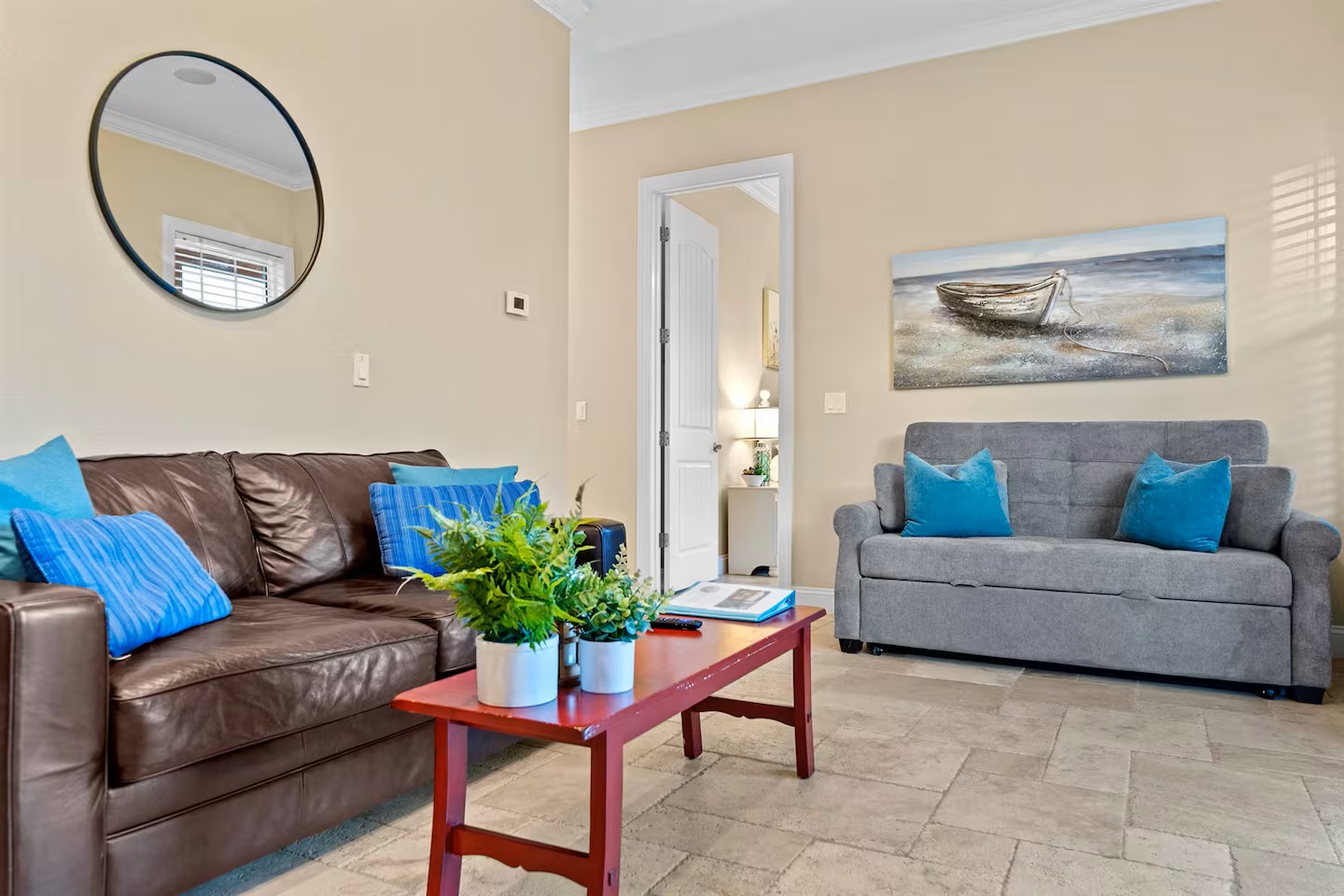 Unwind together in this cozy coastal living space 🛋️
Plenty of comfortable seating, beach-inspired décor, and room to relax after a full day of sun, sand, and seaside fun.
