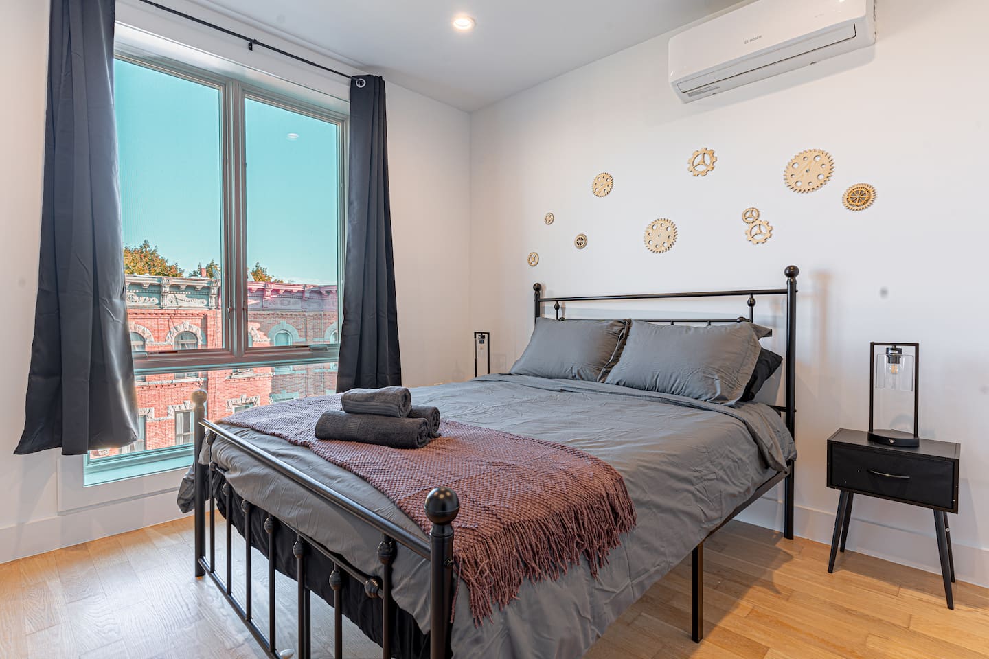 Chic&modern Oasis With Balcony And Washer/dryer - New York City
