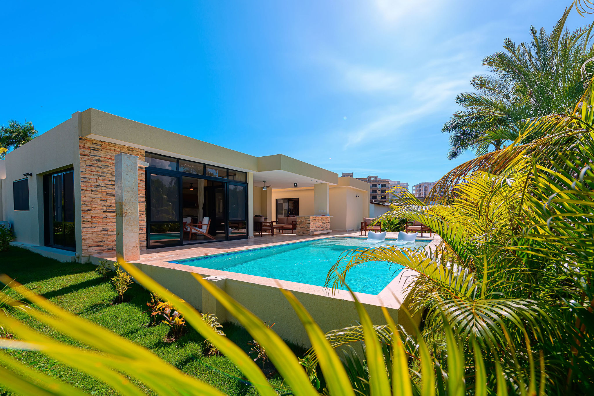 Pool and side lawn