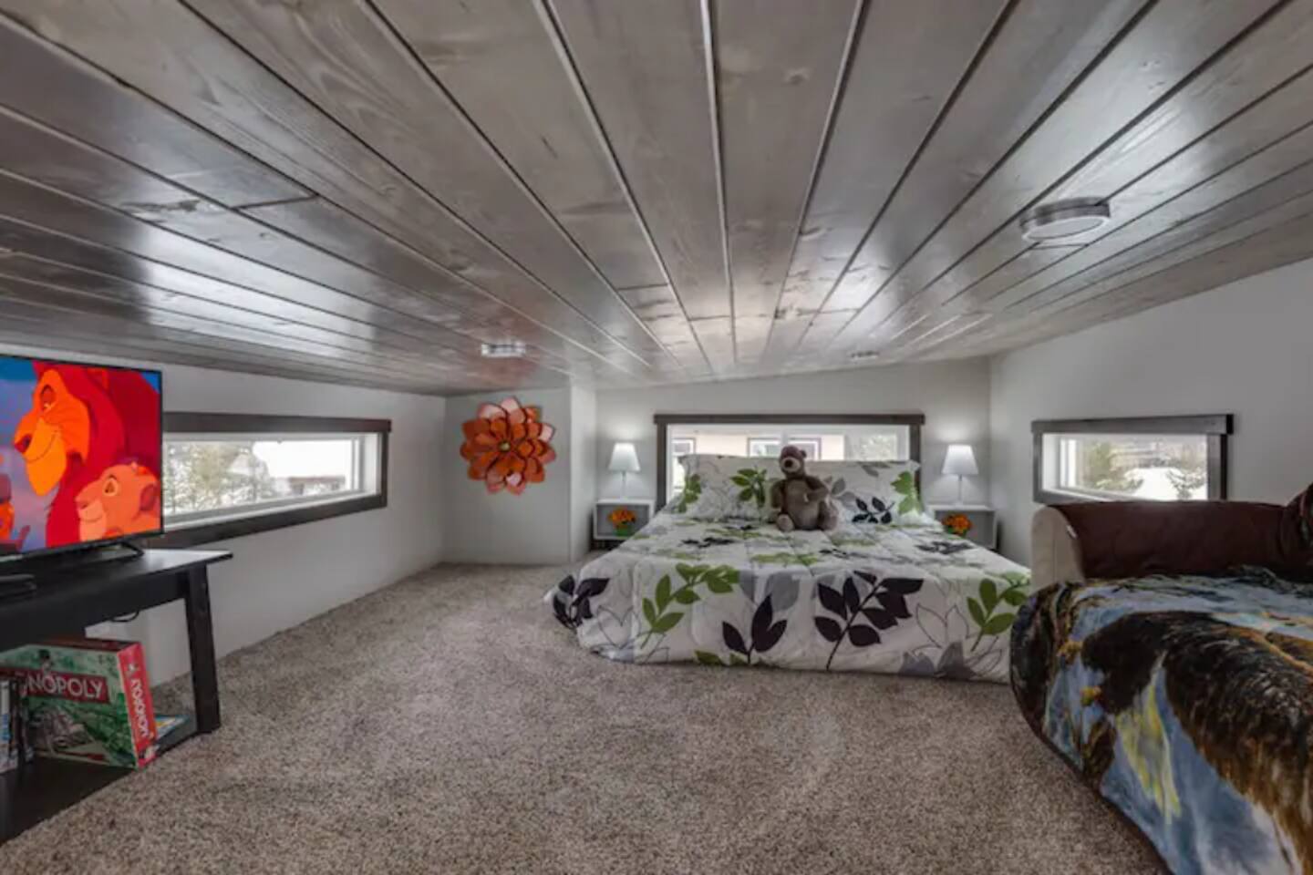 Loft- queen bed- ceiling is low