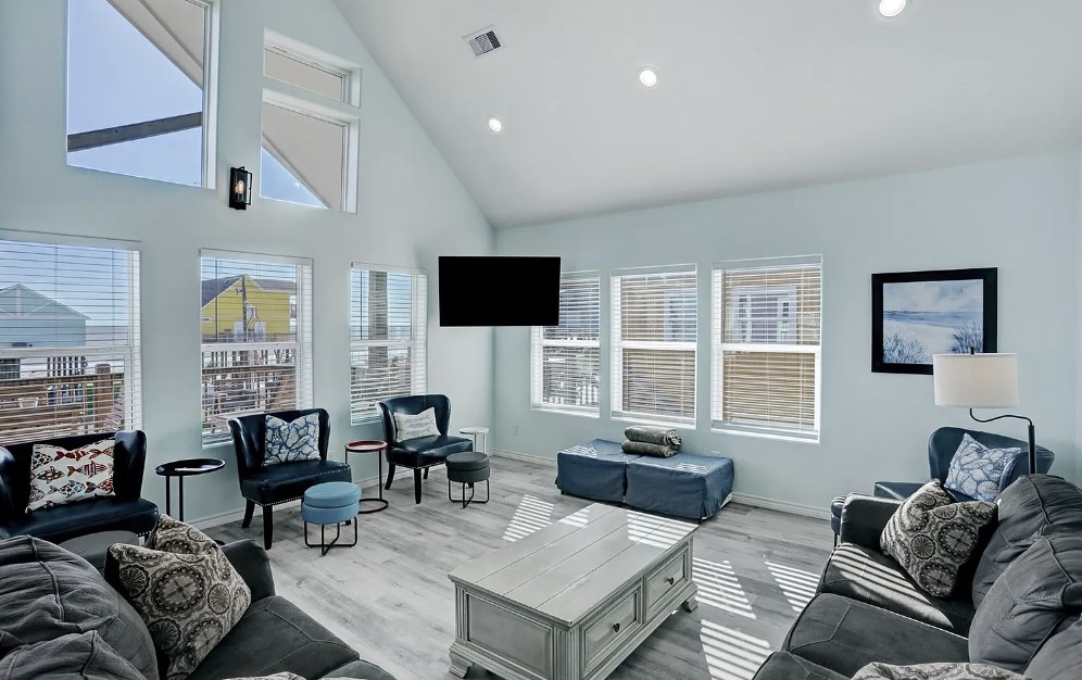 a2abf87d1aef4680964e44e2554217d3 | Beachhouse | Texas | TX | Vacation Homes | Galveston | Crystal Beach | Kokomo | Breezy Days | Beachfront Elegance | Sunrise Serenity | Southern Sands Property Management, LLC