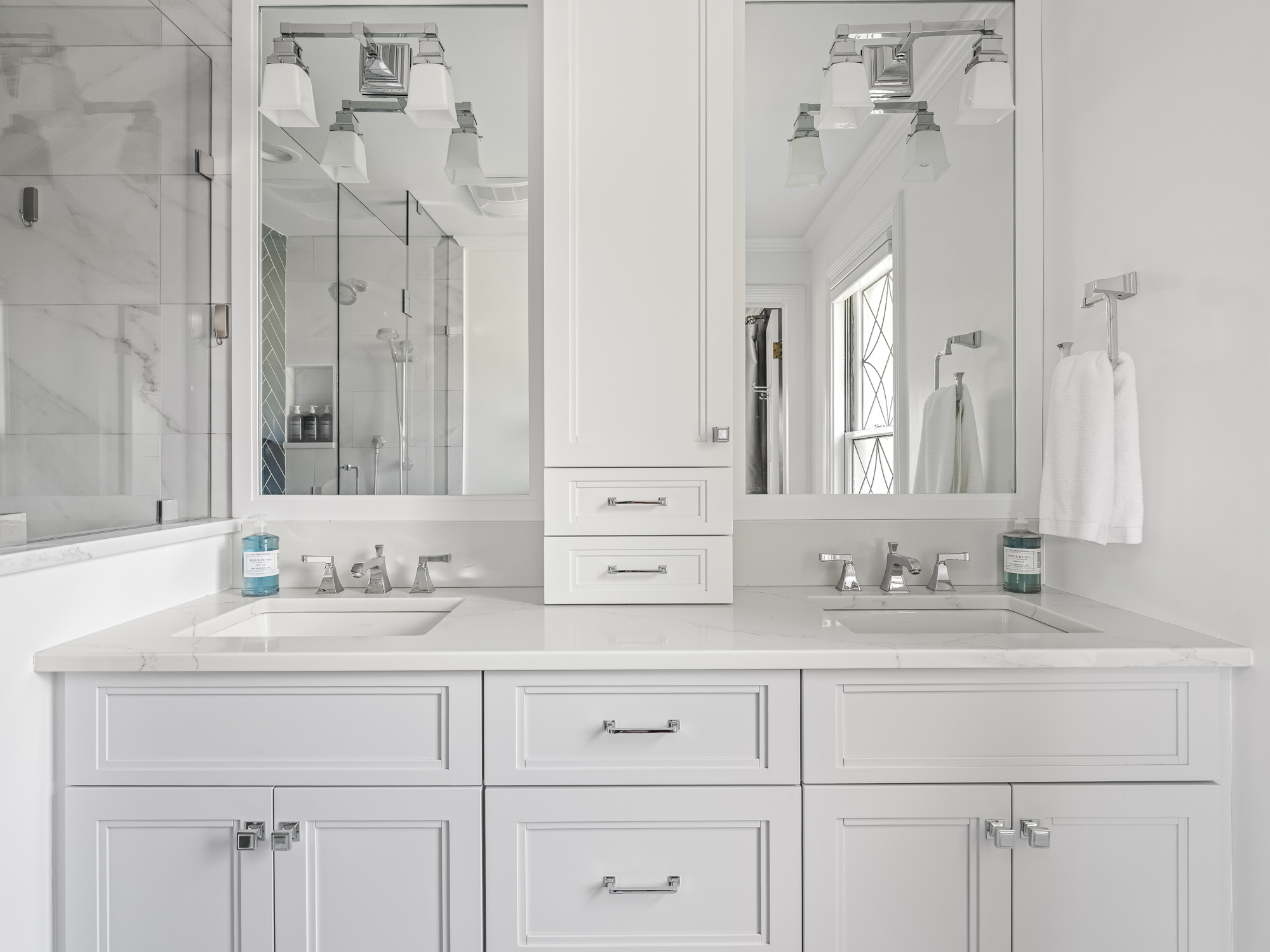 PRIMARY EN SUITE FULL BATHROOM