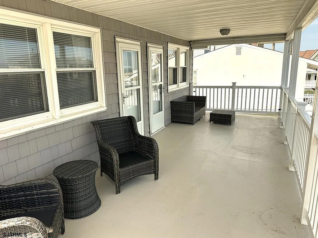 Covered_Deck_Outdoor_Seating