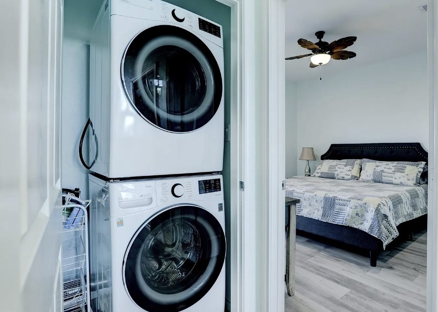 a33b729c59b6420a8da5247b964ff001 | Beachhouse | Texas | TX | Vacation Homes | Galveston | Crystal Beach | Kokomo | Breezy Days | Beachfront Elegance | Sunrise Serenity | Southern Sands Property Management, LLC