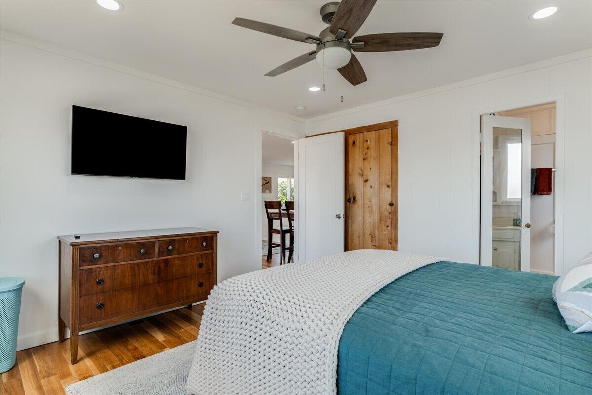 Front bedroom