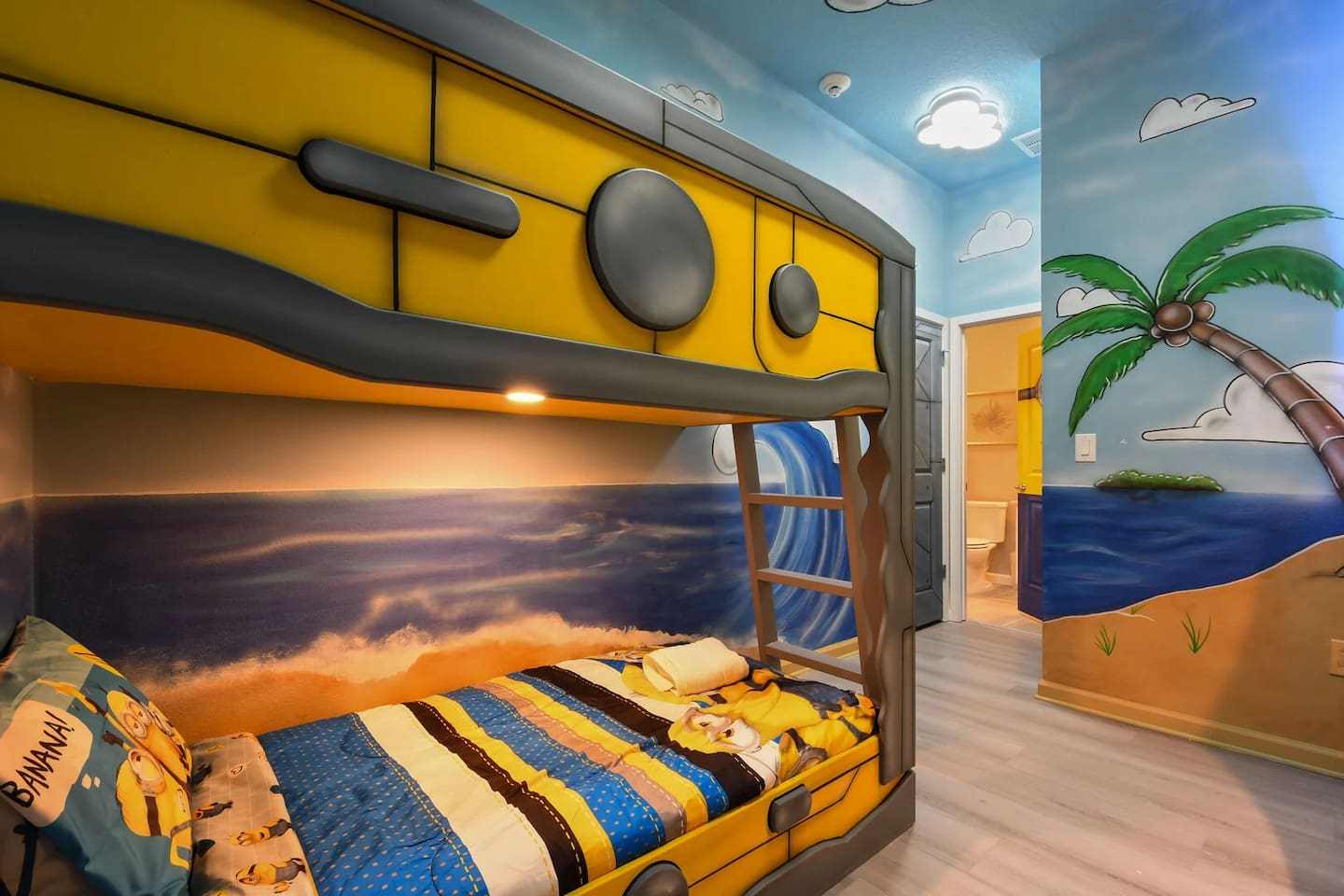 Banana-tastic dreams await in this Minions-themed bunk bed paradise