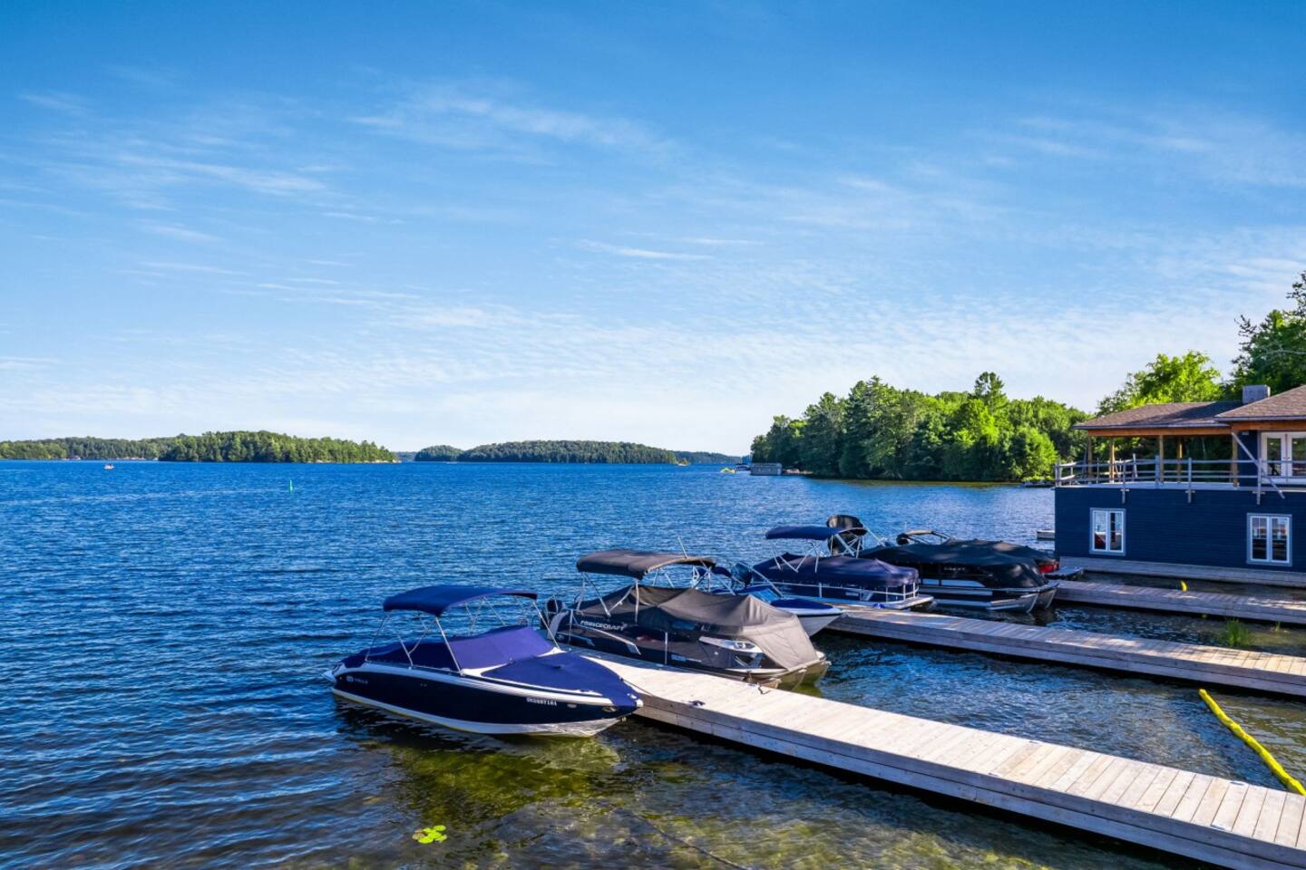 A front-row seat to the timeless beauty of Lake Rosseau.