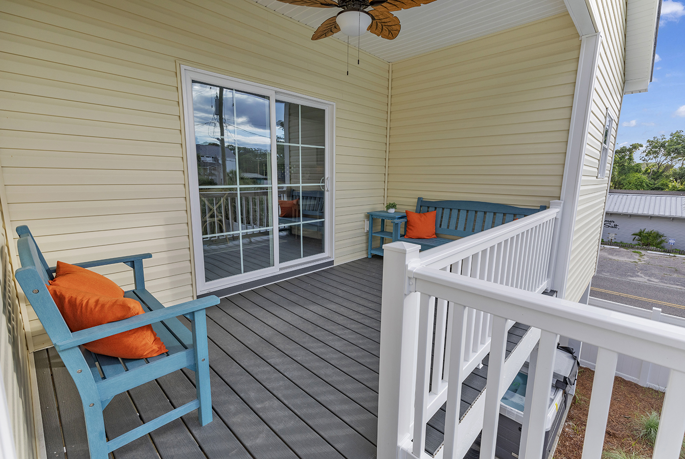 Step into relaxation paradise on our outdoor patio overlooking the shimmering swimming pool. Whether you're soaking up the sun's warmth or enjoying a refreshing breeze, this is the perfect spo