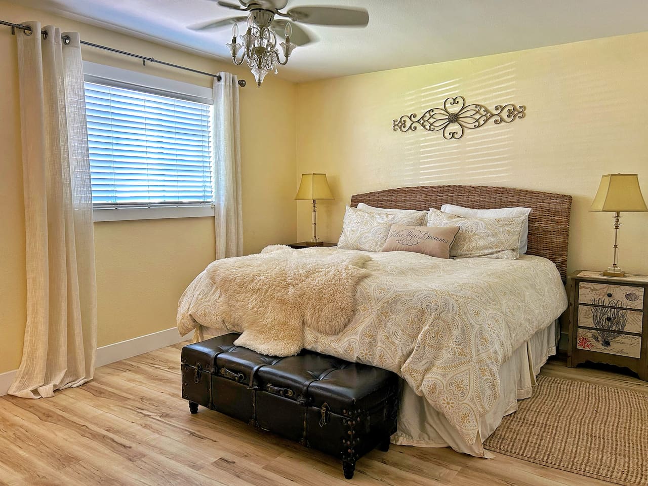 Owner’s Suite – King bed plus extra sleeping in Garden Room, living room, and family room with air mattress & comfy couches.