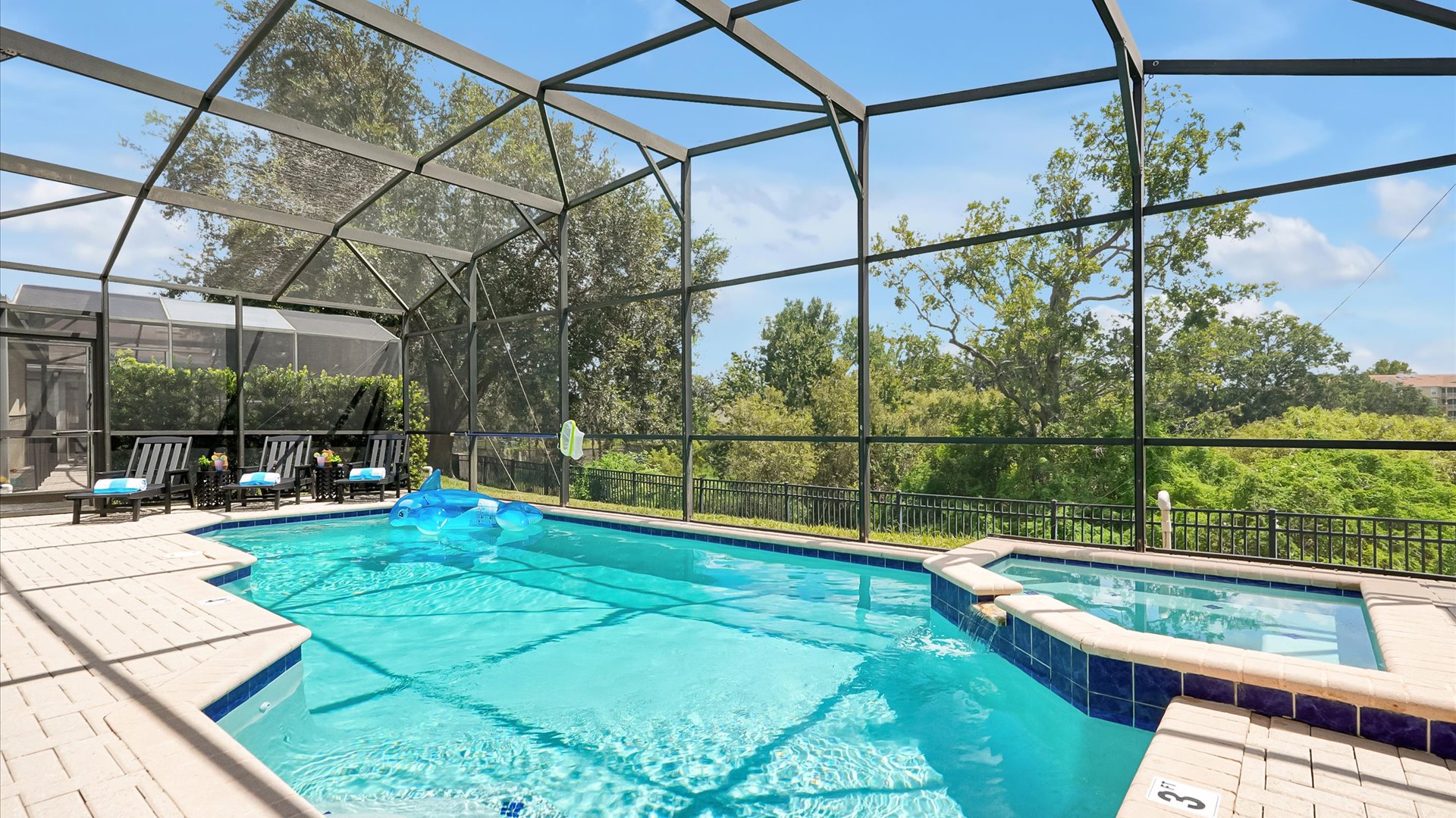 Private Pool and Spa: Private screened pool and spa overlooking peaceful conservation with no rear neighbours.