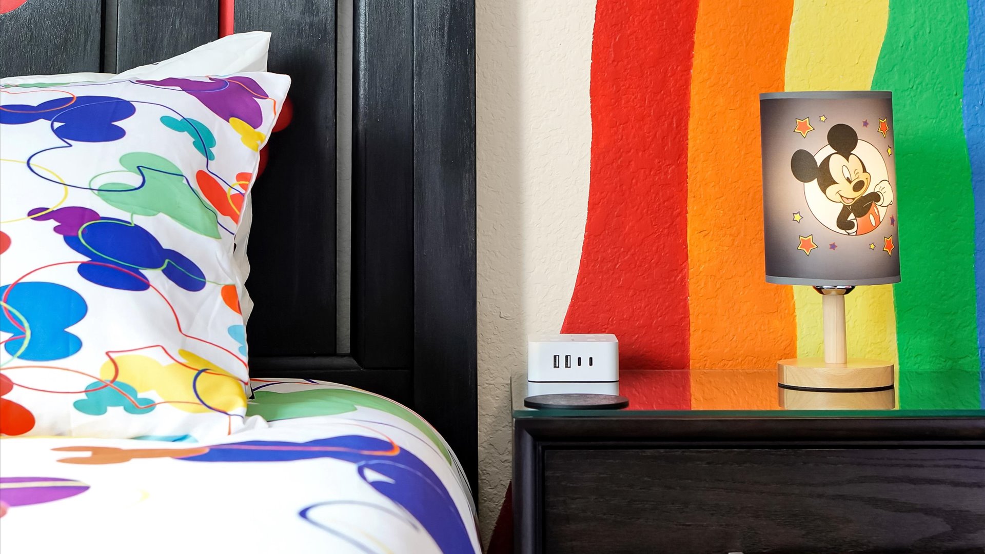 Mickey’s Rainbow Magic – Mickey bedside lamp and USB charging ports