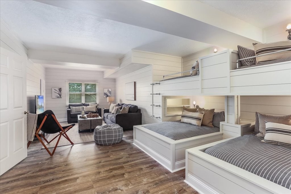 Bunk Room & Sitting Area