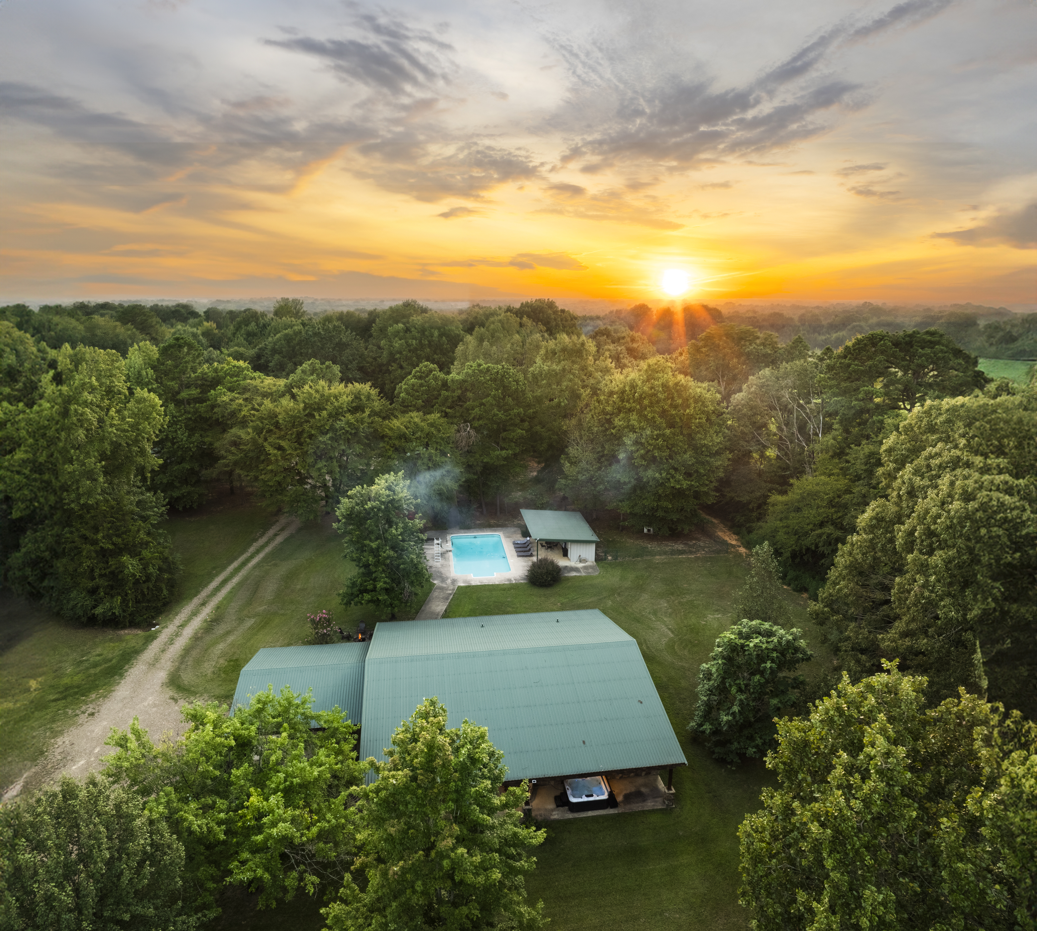 Ananda Hideaway Resort & Airstreams (Entire Resort) — Broken Bow, OK — vacation rental
