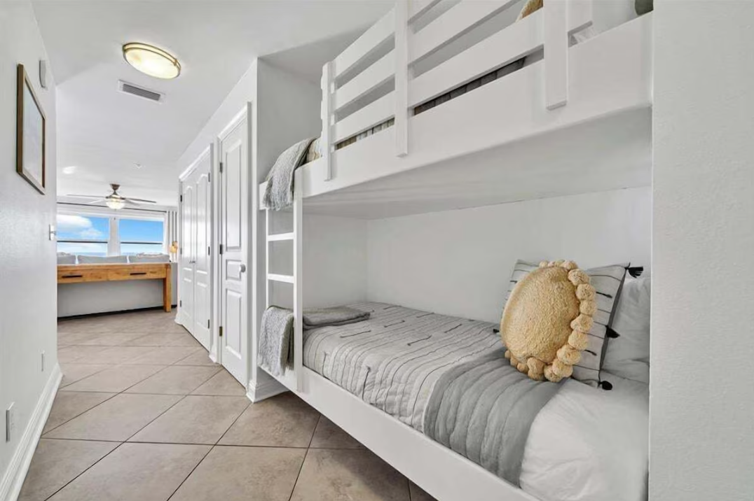 Hallway Bunk Beds, Access to Bedroom 2 Bathroom via hallway door (Sleeps 2) - Great for the kids!