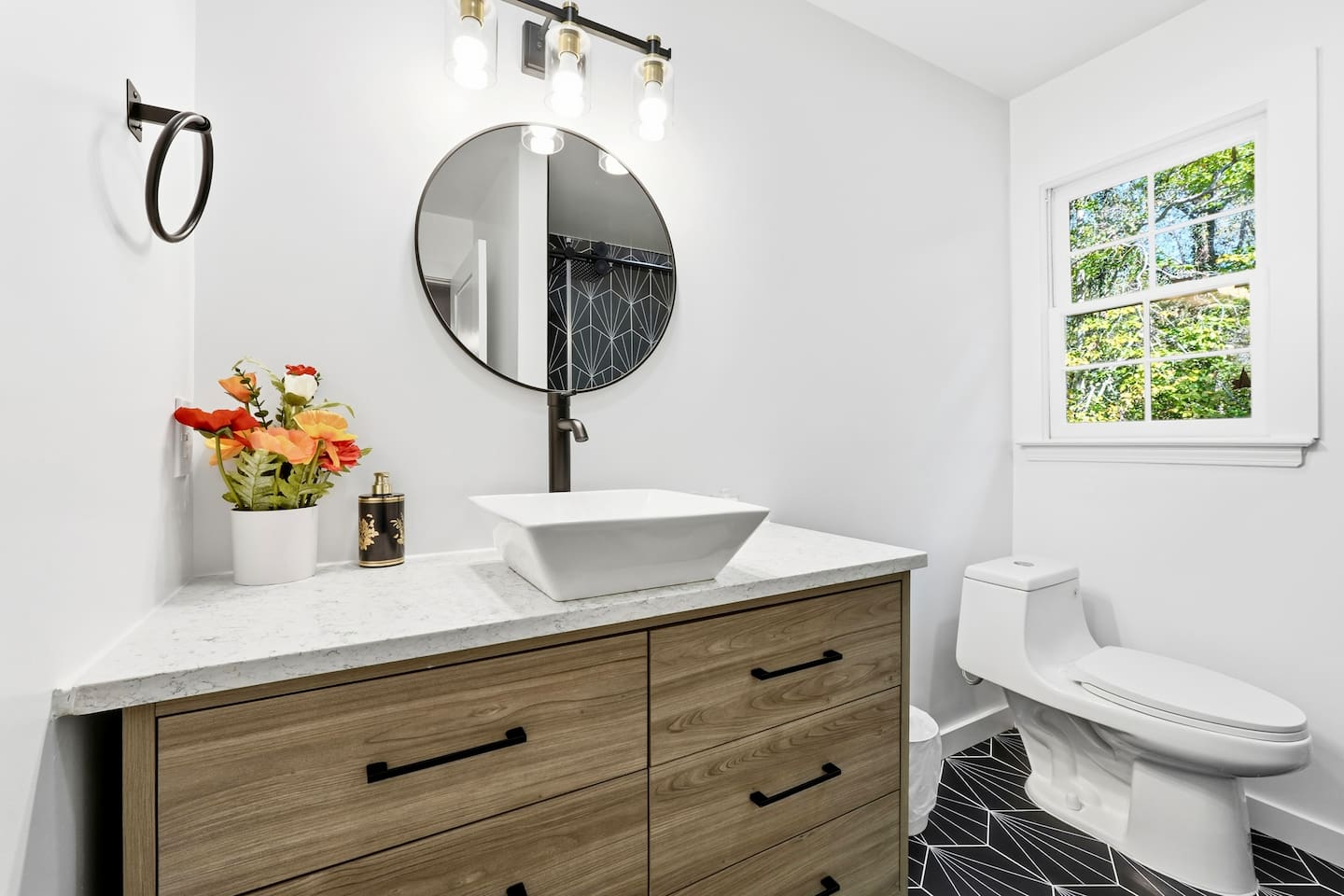 Private ensuite bathroom for Bedroom #4.