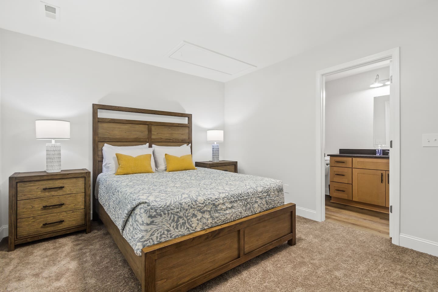 Queen bedroom
