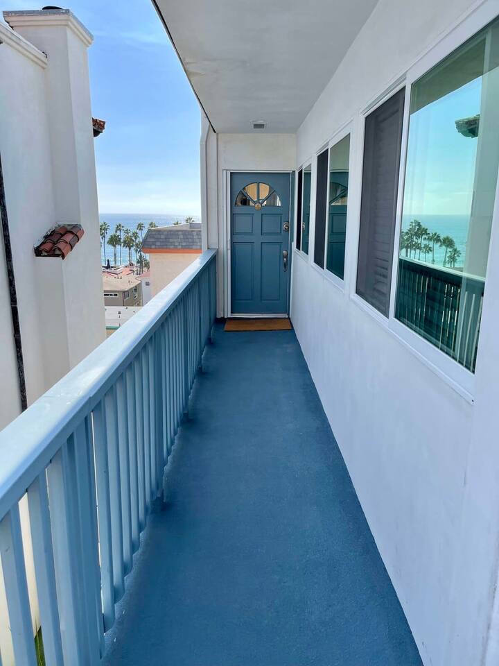 Private entry with self check-in key pad