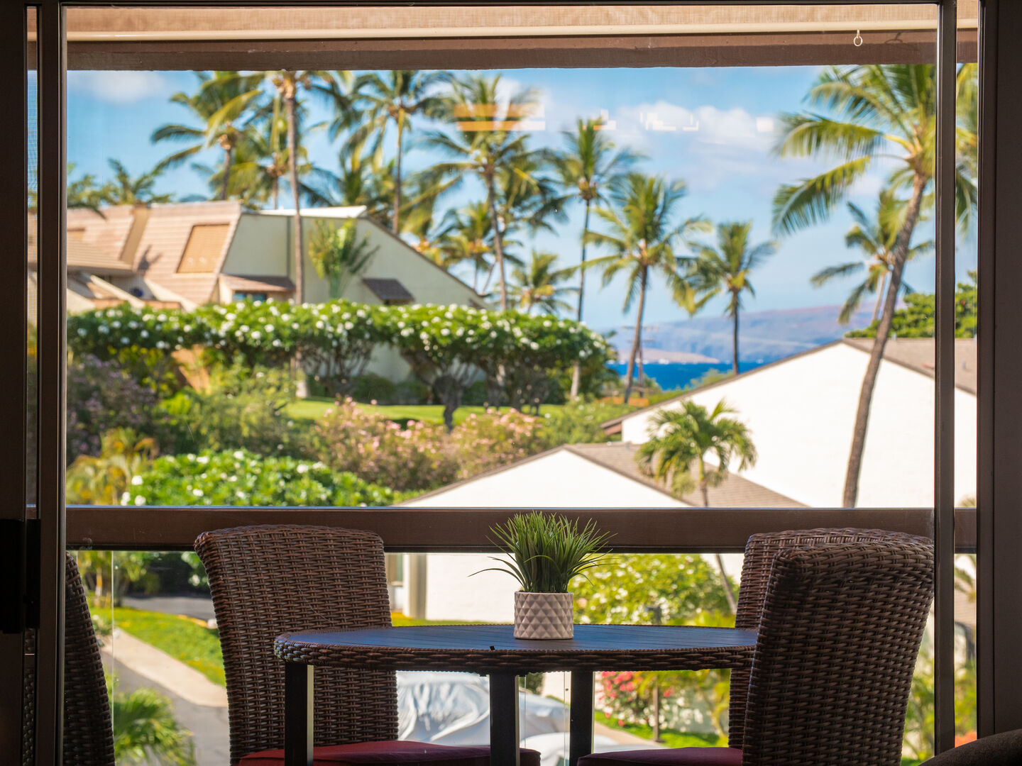 Lanai view of the Ocean and Molokini