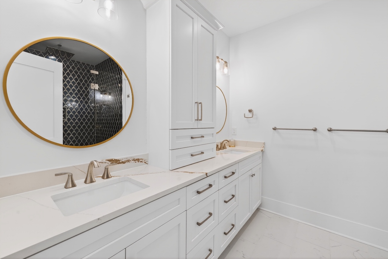 Primary Ensute Bath  | Southern Grace | 6 23rd Ave.