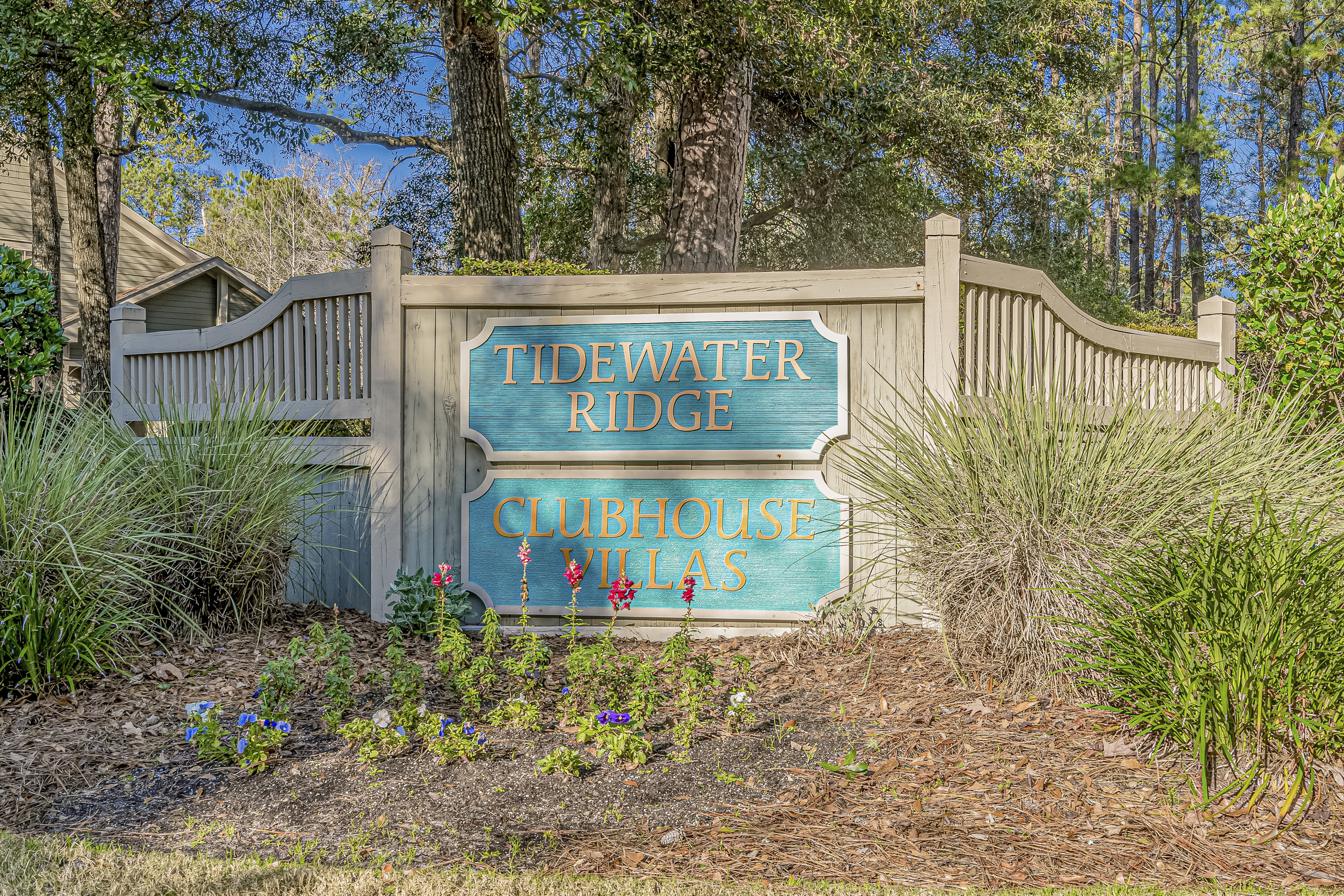 Tidewater, golf and pool access